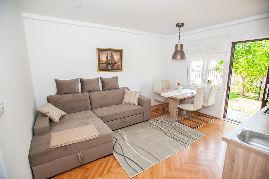 Dadule Apartments Podstrana Bagian luar foto
